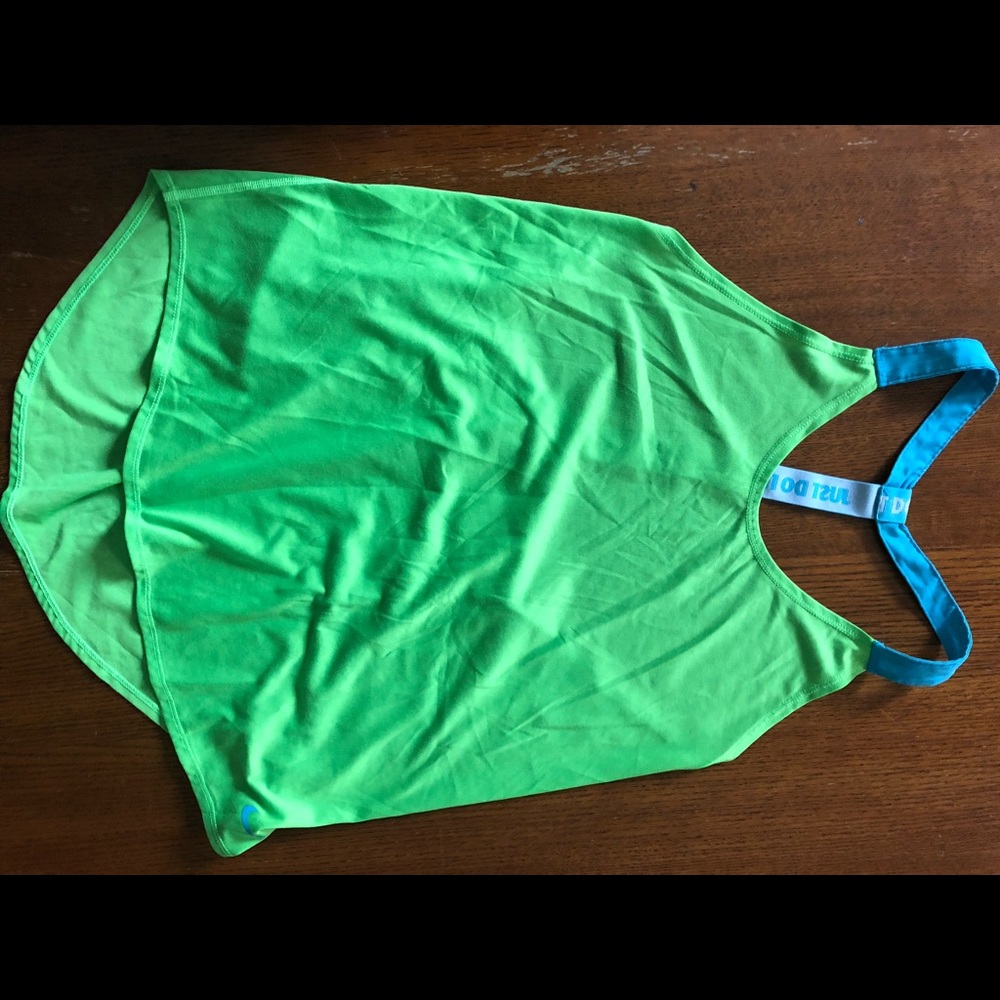 Nike tank